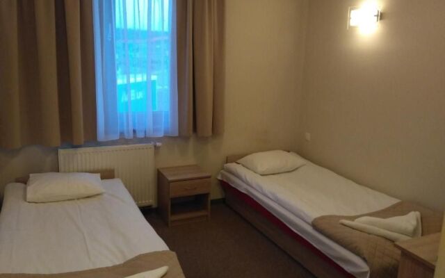 Hotel Nowostawy