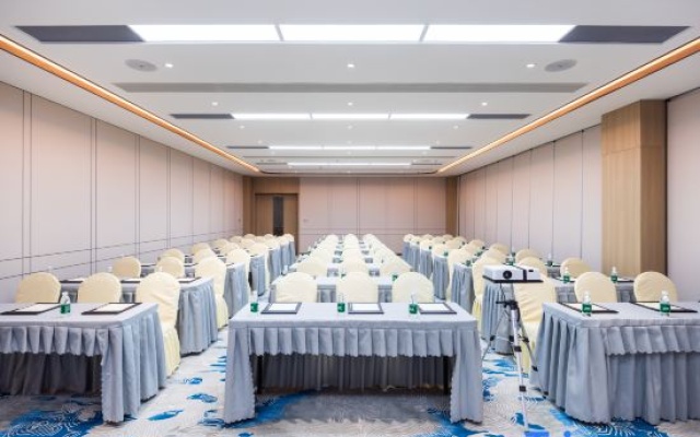 Xuzhou Yunlong Lake Zhushan Scenic Area Atour Hotel – Business – Xuzhou