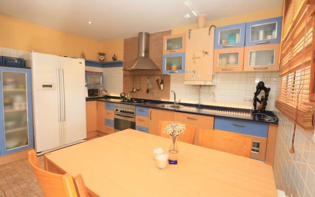Villa Acogedora Para 8 Personas en Cambrils