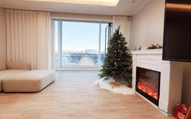 Grand open Hongdae houes 4bdr 2bth