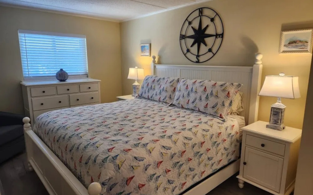 Thunder Island 114c 2 Bedroom Condo by RedAwning