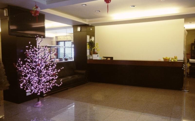 E Moon Hotel