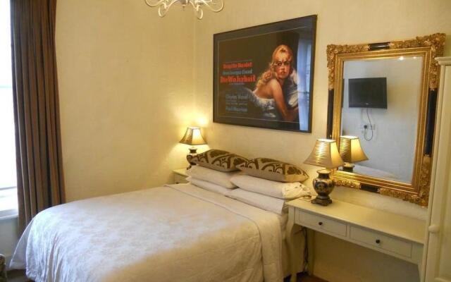 Bentley Tower Hotel
