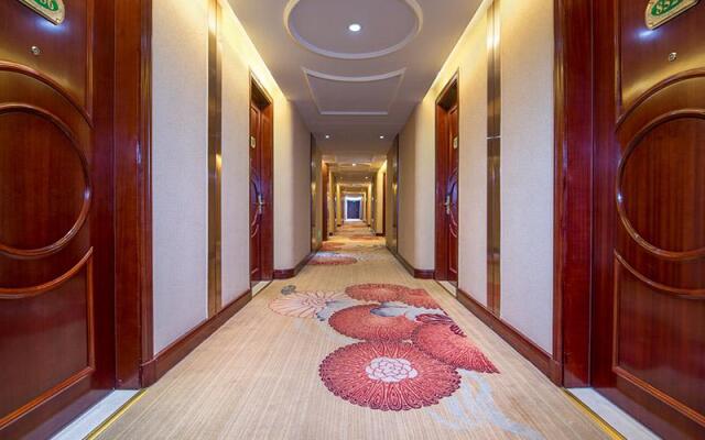 Vienna Hotel Guangzhou Panyu Chimelong Shiqiao Metro Station