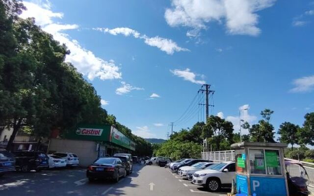 TOWO Shangpin Hotel (Changsha Yuelu Mountain University District)