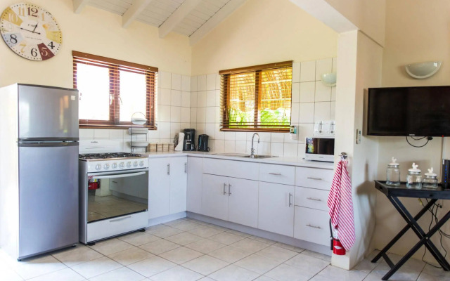 Cariñas Studio Apartments