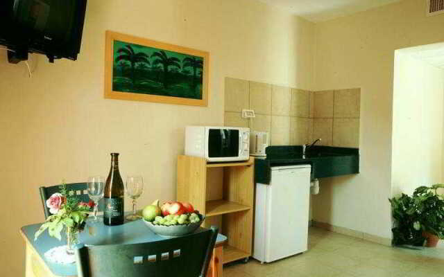 Shaar Hagolan Kibbutz Country Lodging