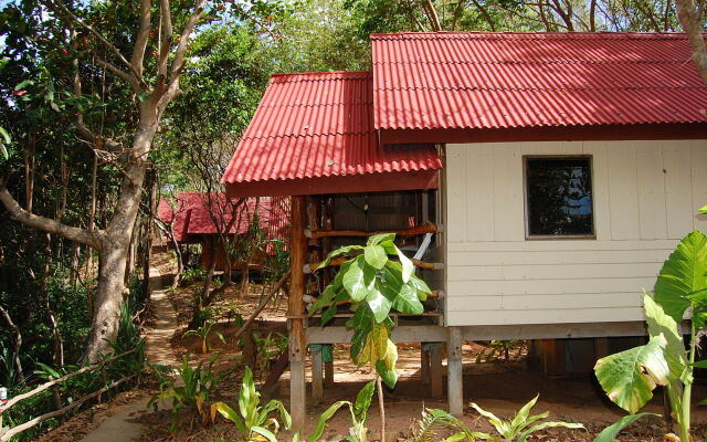 Jungle Hill Beach Bungalow