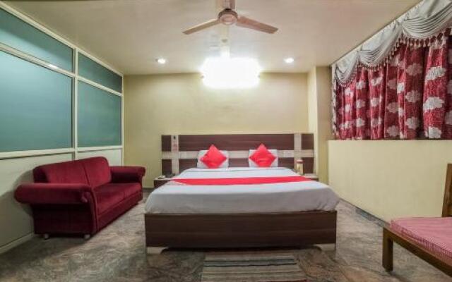 OYO 23649 Hotel Anand