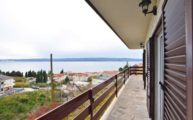 Apartments Mladen