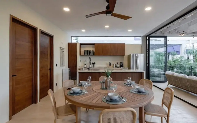 Luxury Penthouse w Private Pool Stunning Views