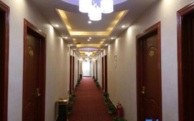 Xinzheng Yujiayu Express Hotel (Shuanghu Avenue Engineering College)