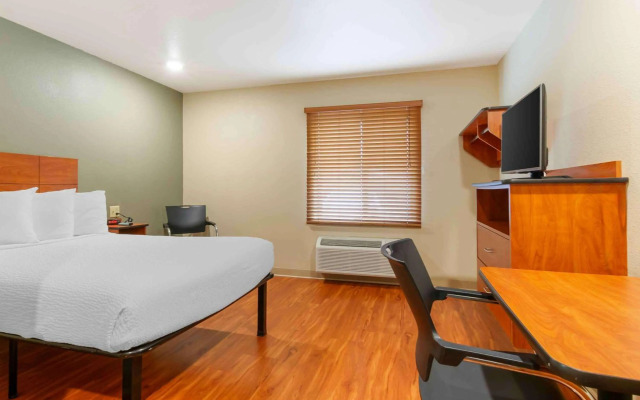 Extended Stay America Select Suites - Kansas City - Stadium