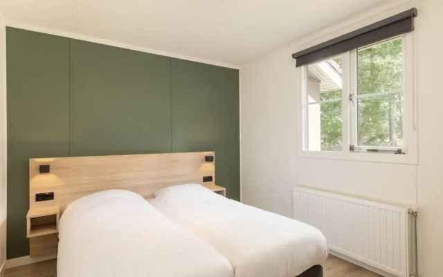 Bungalow in Park De Peel - Car-free Retreat