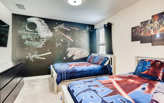 8801 IC 8BR Dream Retreat: Luxury Villa