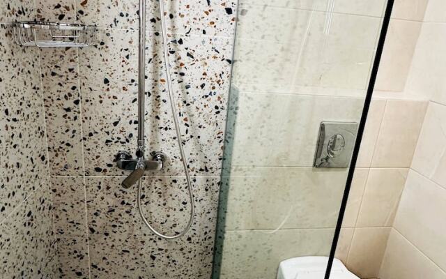 Roussos Place - Next To Splantzia Square - 2bd 2ba