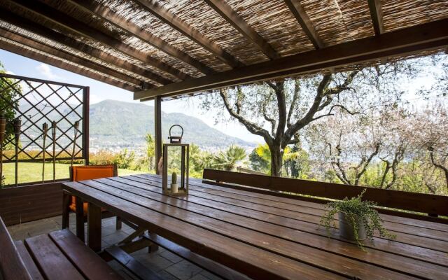 Upscale Villa in Salò Lombardy with Swimming Pool