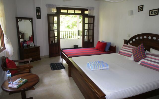 Riverside Homestay Apartments