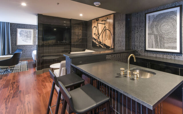 DoubleTree by Hilton Asheville Downtown