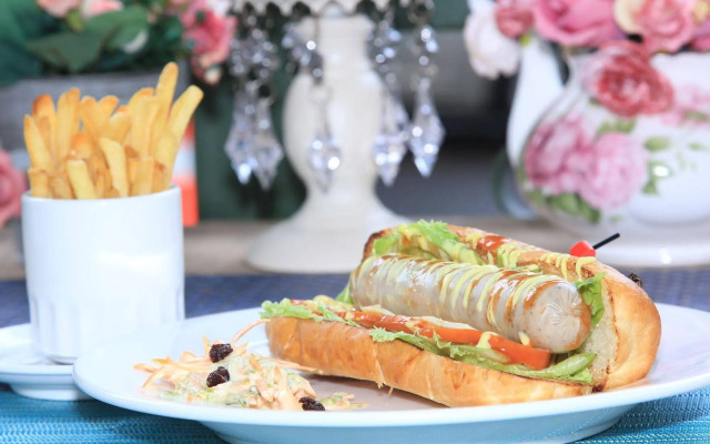 Noor Hotel
