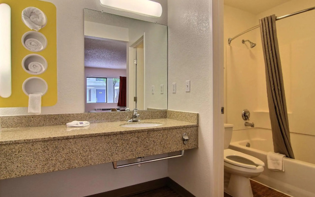 Motel 6-Albuquerque, NM - Coors Road