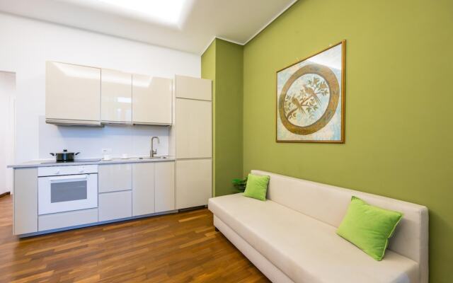 Green Tea Flat at Piazza Carit by Wonderful Italy