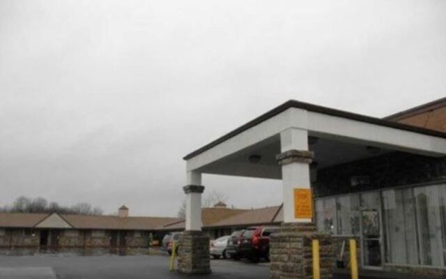 Super 8 by Wyndham Youngstown North