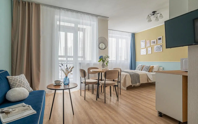 Лайт Апартаменты на улице Крестинского 8