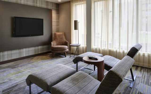 Courtyard by Marriott Indianapolis Airport