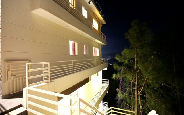 OYO 12324 Home Luxury 2BHK Kasauli