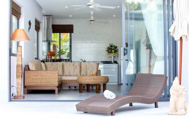 7 Bed Beautiful Beach Front Villa