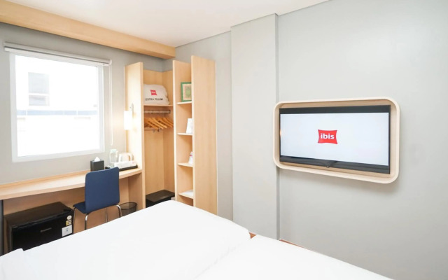 ibis Jakarta Senen