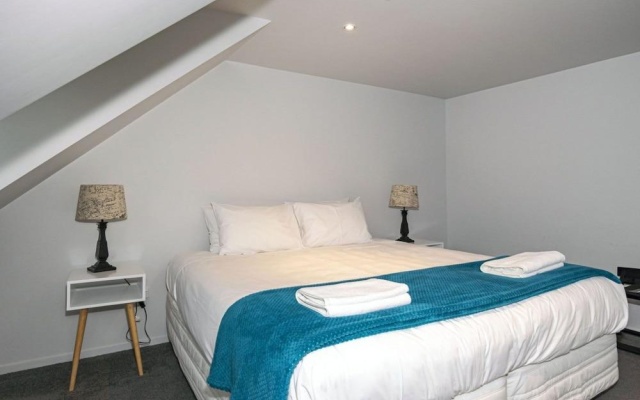Scott Street Apartments – Guest Rooms – Lake Tekapo