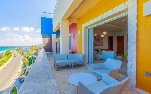 Isla Mujeres Spectacular Oceanfront Penthouse 3Bd 3Bth Private Pool  by MINT
