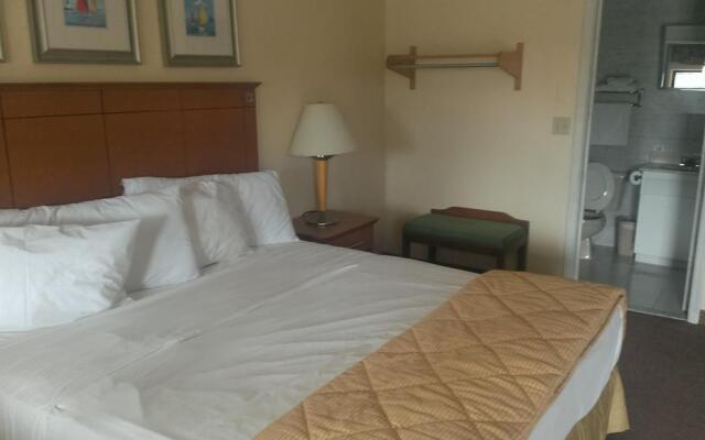 Naugatuck Motor Lodge