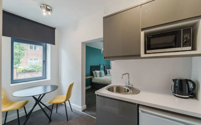Deluxe Studio Apartments