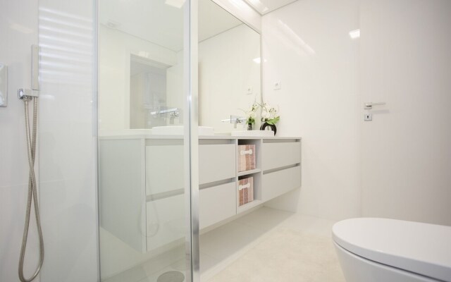 Liiiving-Luxury River View Apartment XII