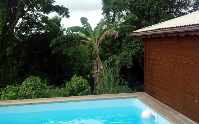 Bungalow With one Bedroom in Le Gosier, With Pool Access, Furnished Ga