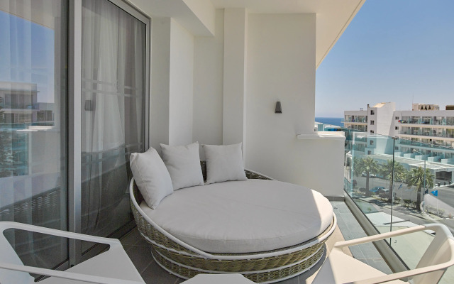 The Blue Ivy Hotel and Suites