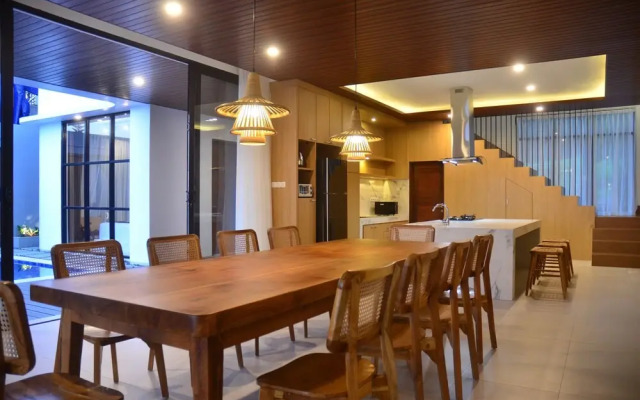 Sunshine City View Villa 6BR wth a private Heated Pool