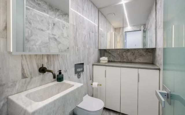 South Blue Luxury Apartment in Vouliagmeni