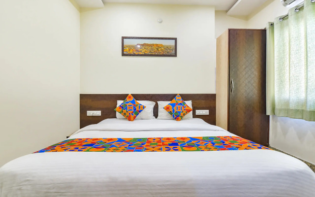 Fabhotel Vardan Villa