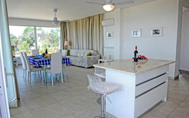 Luxury Apartment In Villa Vanissia