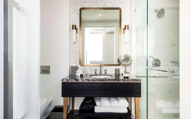 LondonHouse Chicago, Curio Collection by Hilton