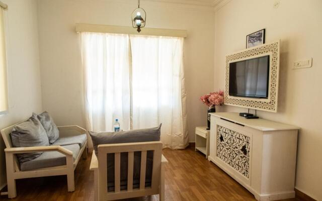 CherryStay Holiday Resort Candolim Beach