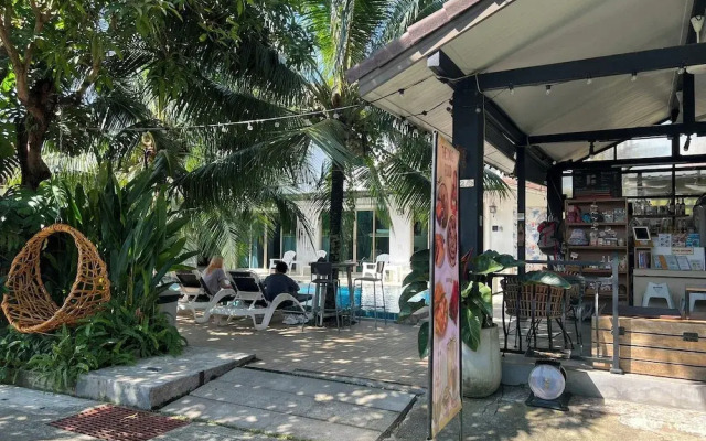 The Sierra Hostel Phuket