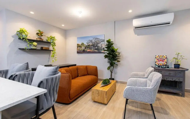 The Regal Condo by Acomodo Casco Viejo