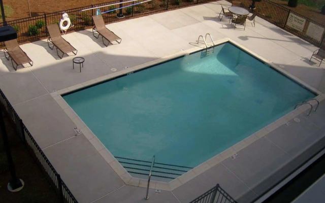 Hampton Inn Covington, GA