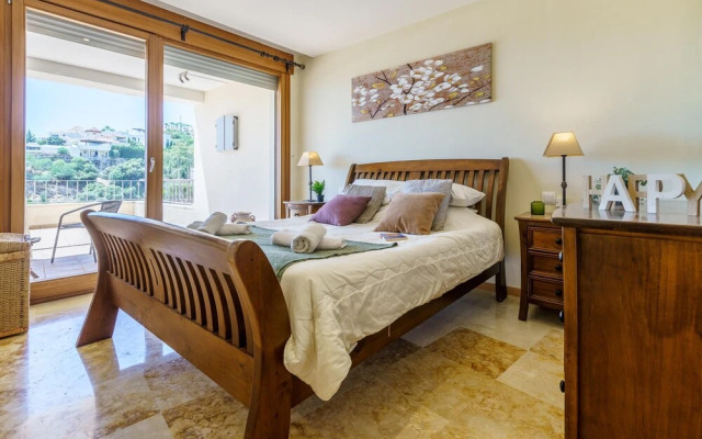 Marbella Mountain With sea View and Pool