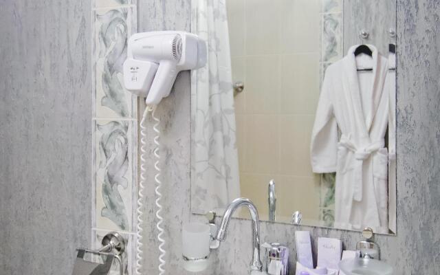 Iris Aparthotel